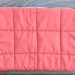 💜 3/$15💜Coral Quilted Laptop Case From Noted By Post-It, 14" x 10"💜